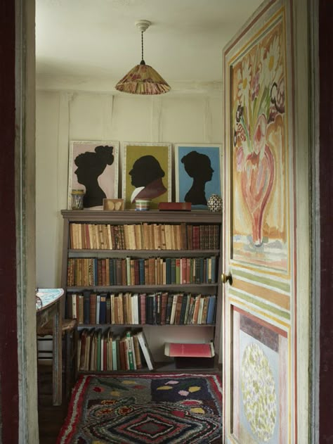 Charleston Farmhouse, Charleston House, Duncan Grant, Vanessa Bell, Bloomsbury Group, Mad About The House, Charleston Homes, Painted Pottery, Virginia Woolf