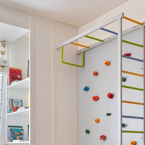 Monkey Bars In Bedroom, Floating Wood Shelves, Mini Monkey, Circular Rug, Children's Bedroom Ideas, Monkey Bar, Childrens Bedroom, Rock Climbing Wall, Kid Rooms