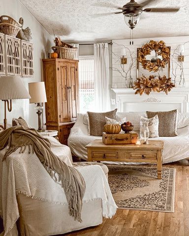 Cozy Mobile Home, Comfy Living Room Ideas, Home Color Schemes, Distressed Wood Furniture, Fall Color Schemes, Fall Bedroom Decor, Autumn Palette, Fall Bedroom, House Color Schemes