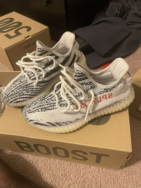 Adidas Yeezy Boost 350 V2 Zebra Get a price at https://copapair.com/adidas-yeezy-boost-350-v2-zebra/ Yeezy Sply 350, Yeezy Aesthetic, Yeezy Shoes Outfit, Yeezy Trainers, Yeezy Zebra, Sply 350, Yeezy Outfit, Adidas Yeezy 350, Nike Fashion Shoes