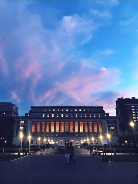 New York University Aesthetic, Columbia Uni, College Senior Year, College Necessities, Dream University, Journalism Career, Purple Clouds, University Aesthetic, College Architecture