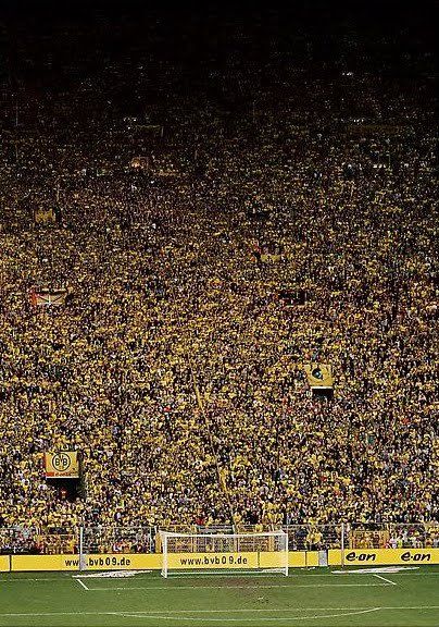 7,000.000.000.000 soccer fans // yea!! That's right! Anywhere but America :) Bvb Wallpaper, Andreas Gursky, Soccer Stadium, Fc Chelsea, European Soccer, Football Is Life, Women's Cycling, Barcelona Fc, Robert Lewandowski