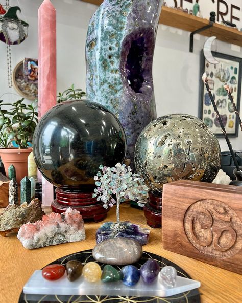 🔮Golden sheen Obsidian or Pyrite Crystal Ball🔮 $600 Each Free USA Shipping🚀 Message to claim! Golden Sheen Obsidian, Westhampton Beach, Pyrite Crystal, Crystal Tree, Hump Day, Our Story, Crystal Ball, Follow Us, Chakra