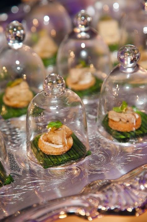 Gorgeous Event Catering Idea Miniature Appetizers, Bell Jars, Mini Appetizers, Catering Display, Event Menu, Party Food Buffet, Party Finger Foods, Veggie Tray, Food Displays