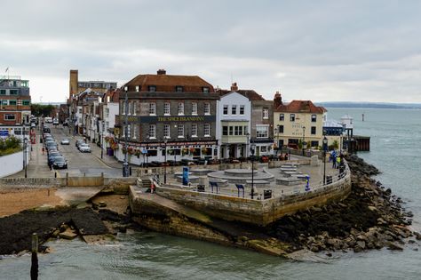 https://flic.kr/p/2imEsjU | Old Portsmouth | Portsmouth Harbour UK British Coastline, Cottagecore Beach, Italian Minimalism, Portsmouth Uk, Old Town Edinburgh, Portsmouth Harbour, Portsmouth England, Life In The Uk, Travel England