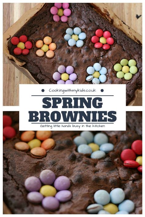 Springtime flower brownies #baking #chocolate #brownies Spring Baking For Kids, Spring Bake Sale Treats, Spring Themed Desserts, Spring Brownies, Easter Brownie Ideas, Spring Bake Sale, Easter Bake Sale, Flower Brownies, Regular Brownies