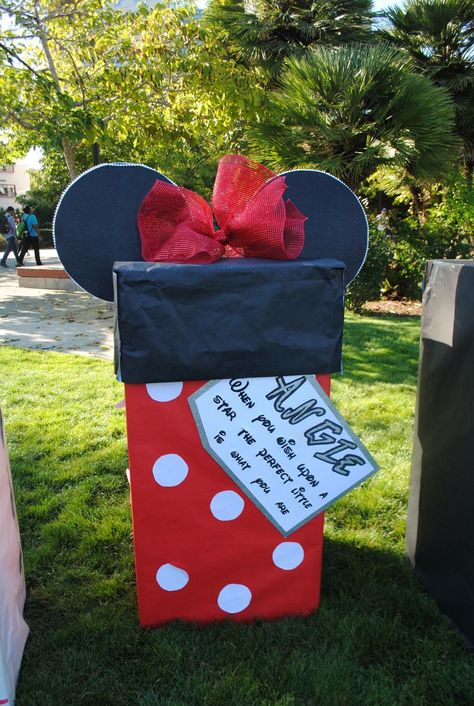 Disney Reveal Box Ideas, Disney Big Little Reveal Themes, Disney Big Little Reveal, Disney Sorority, Sorority Row, Sorority Themes, Disney Surprise, School Cheer, Sorority Ideas