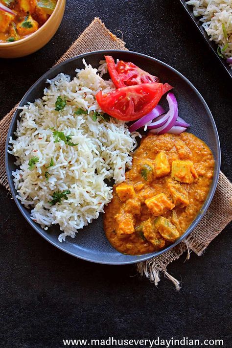 Paneer Curry for Rice - Madhu's Everyday Indian Paneer Rice, Indian Rice Bowl, Indian Curry Rice, Rice And Curry, Paneer Curry, Honey Chilli Potato, Paneer Curry Recipes, Panang Curry, Indian Rice