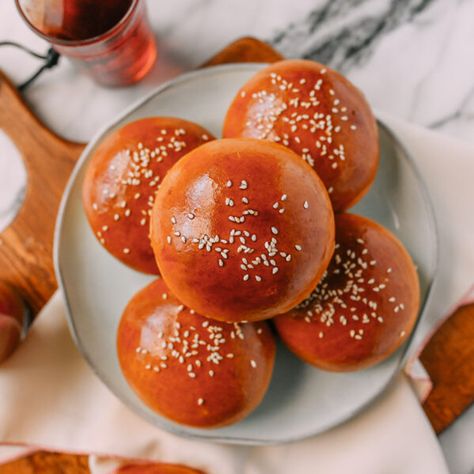 Chinese BBQ Pork Buns (Baked Char Siu Bao Recipe) - The Woks of Life Char Siu Bao Recipe, Chinese Bbq Pork Buns, Bbq Pork Buns, Bao Recipe, Char Siu Bao, Chinese Roast Pork, Chinese Bakery, Siu Bao, Dim Sum Recipes