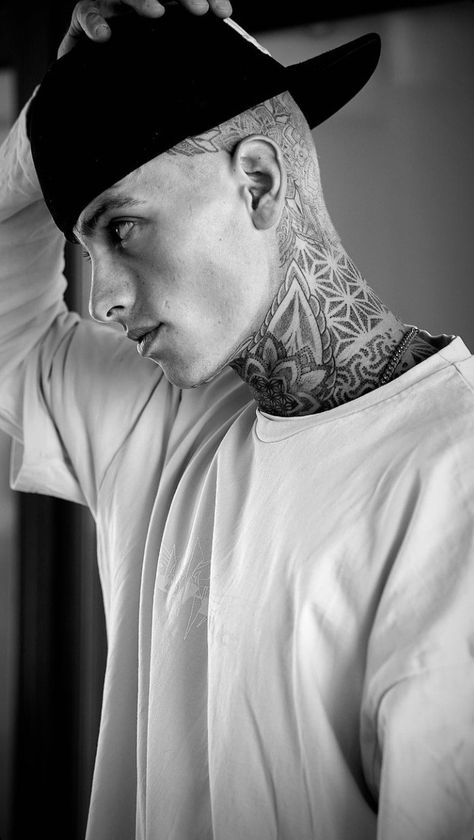 Jaw Line Tattoo Men, Men’s Geometric Neck Tattoo, Chin Tattoo Men, Fabien Tietjen Tattoo, Mandala Neck Tattoo Men, Man Neck Tattoo, Neck Tattoo Men Ideas, Male Neck Tattoo, Geometric Neck Tattoo