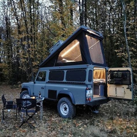 Landrover Camper, Land Rover Defender Camping, Defender Camper, Jimny Suzuki, Lake House Food Ideas, Campervan Life, Off Road Camper, Land Rover Models, Land Rover Defender 110