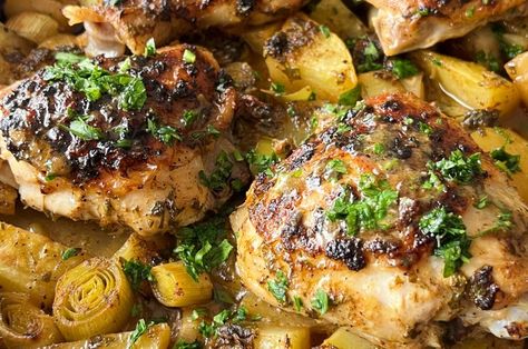 Lemon Herb Chicken Greek Chicken Potatoes, Vegetable Pot Pies, Chicken Lemon, Piccata Recipe, Lemon Herb Chicken, 2023 Recipes, Chicken And Potatoes, Poultry Dishes, Potato Bake