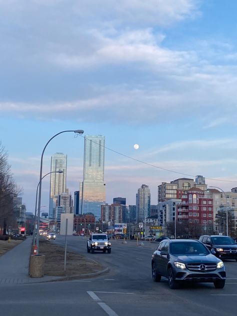 #canada #fullmoon in #downtown #edmonton Downtown Edmonton, Story Ideas Pictures, Ideas Pictures, Story Ideas, Full Moon, Moon, Quick Saves