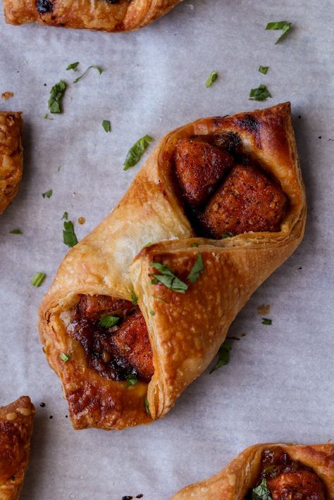 Ethiopian Lentils, Garlic Tofu, Spinach Puff Pastry, Spinach Puff, Festive Appetizers, Instant Pot Cookbook, Creamy Spinach, Puff Pastry Recipes, Indian Inspired