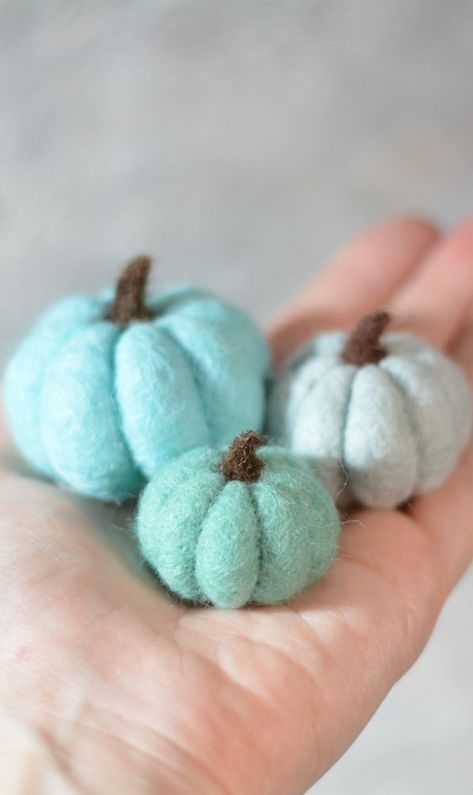 Click this photo and buy needle felted pumpkins. 50% OFF! FREE shipping. Worldwide shipping Felted Pumpkins, Halloween Felt Crafts, Pumpkin Home Decor, Biggest Pumpkin, Needle Felted Cat, Needle Felting Diy, Wool Felt Projects, Felt Pumpkins, Needle Felted Christmas