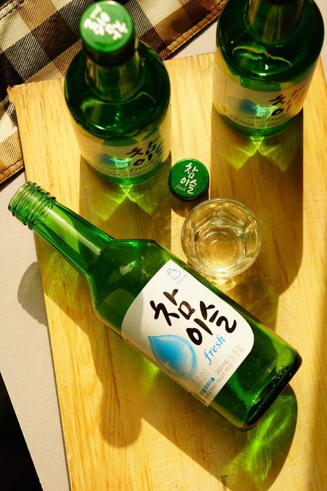 Korean Soju, Product Lighting, Anime Keychains, Korean Drinks, Pretty Alcoholic Drinks, Sample Menu, Dump Ideas, Korean Words Learning, Photoshoot Concept