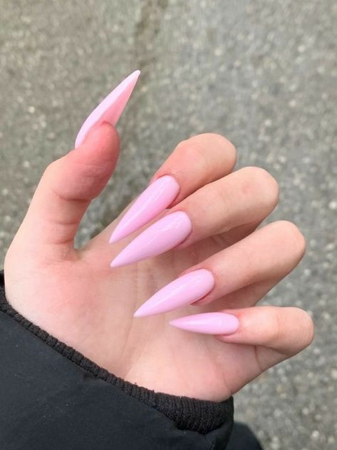 Long Pink Nails, Pink Stiletto Nails, Acrylic Nails Stiletto, Stilleto Nails Designs, Sharp Nails, Pointy Nails, Wow Nails, Pointed Nails, Soft Nails