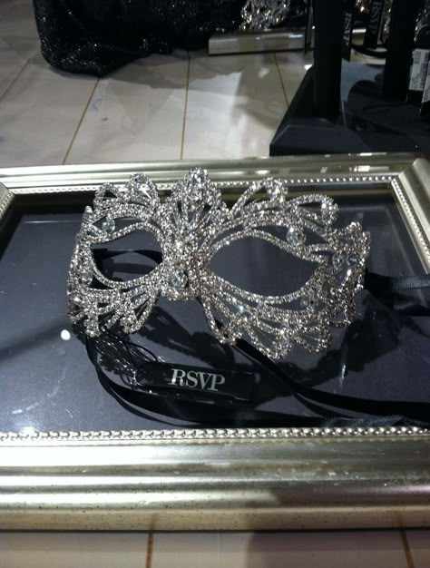 Masquerade Ball Aesthetic, Masquerade Party Themes, Sweet 16 Masquerade Party, Mascarade Party, Masquerade Prom, Masquerade Outfit, Mask Ball, Masquerade Theme, Ball Aesthetic