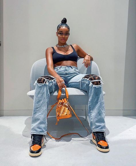 The Best Dressed Black Creatives On Instagram This Week - Essence Street Wear Outfits, 얼굴 그리기, 2023 Vision, Tomboy Style Outfits, Looks Black, Summer Styles, Outfit Look, Streetwear Fashion Women, Tomboy Fashion