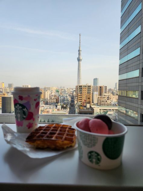 Tokyo Coffee Shop Aesthetic, Tokyo Starbucks, Starbucks Food, Shibuya Sky, Starbucks Japan, Foodie Breakfast, Tokyo Aesthetic, Sky Building, Shibuya Crossing