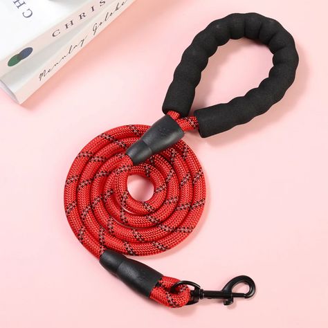 1.2-3M Reflective Dog Leash Product Parameters: Name: Reflective Dog Leash Material: Nylon Color: Light Grey/Pure/Range/Rose/Light Blue/Red Rope length: 1.2M/1.5M/2M/3M Rope thickness: 0.8cm/1.0cm/1.2cm Strong load-bearing capacity of dog ropes: 0.8cm rope thickness: less than 20kg for pets 1.0cm rope thickness: less than 50kg for pets 1.2cm rope thickness: less than 100kg for pets Product Features: 1. Durable and durable nylon rope. 2. Zinc alloy hook buckle. 3. Sponge anti slip handle. 4. Rubber protective sleeve at the head and tail interfaces. 5. Nighttime reflection is safer. 6.3 rope thicknesses/4 rope lengths/6 reflective colors. Tip: 1.0.8cm-Thick Dog Leash is recommended for small and medium-sized dogs. 2.1.2M-Length Dog Leash is suitable for growing dogs or mischievous dogs.