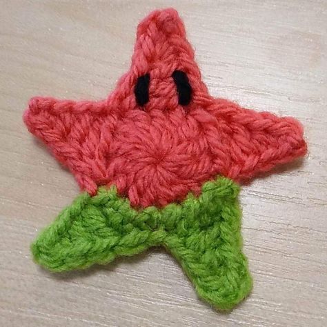 Crocheted Patrick Star, Things To Crochet For Men, Crochet Patrick Star, Patrick Crochet, Crochet Spongebob, Spongebob Crochet, Crochet Sponge, Bob Crochet, Crochet Patches