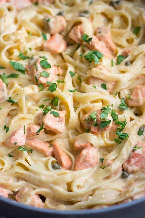 Easy Creamy Salmon Pasta Recipe Smoked Salmon Alfredo Pasta, Pasta Smoked Salmon, Leftover Smoked Salmon, How To Eat Smoked Salmon, Leftover Smoked Salmon Recipes, What To Make With Smoked Salmon, Smoked Salmon Dinner Ideas, Smoked Salmon Recipes Dinners, Recipes With Smoked Salmon