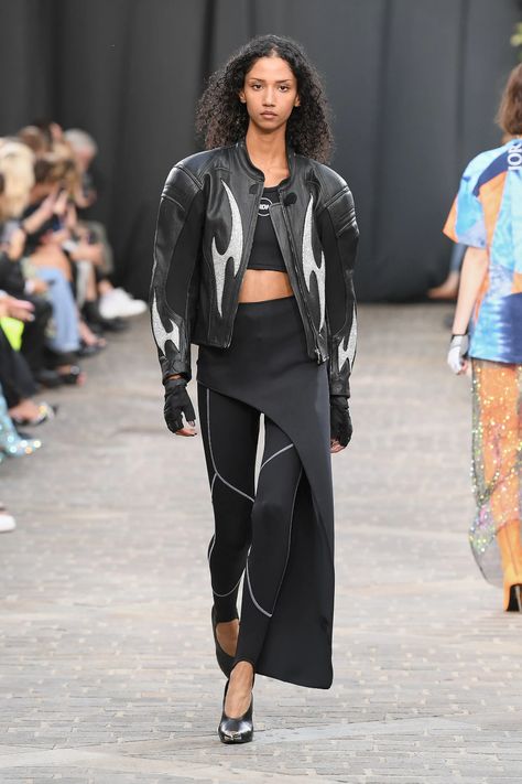 Motorbike Clothing, Spring 2023 Ready To Wear, Races Fashion, 2023 Ready To Wear, David Koma, All Black Outfit, Spring 2023, Fashion Show Collection, Fall Fashion Outfits