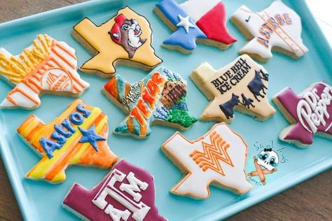 Texas Rangers Cookies Decorated, Texas Shaped Cookies, Texas Themed Cookies, Texas Cookies Decorated, Texas Cookies, Texas Birthday, Patriotic Sugar Cookies, Ranger Cookies, Cookie Tips