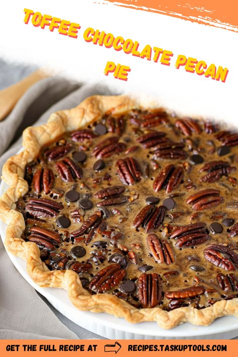 Indulge in the perfect blend of flavors with our Toffee Chocolate Pecan Pie recipe. This delightful dessert starts with a buttery, flaky crust, layered with a rich, creamy chocolate filling, and topped with crunchy, caramelized toffee and pecans. It's a show-stopping treat perfect for any occasion, from holiday gatherings to weekend family dinners. Impress your guests with this easy-to-follow recipe that balances sweetness and texture in every bite. Save this pin for your next baking adventure and add a Toffee Pecan Pie, Toffee Pie, Chocolate Pecan Pie Recipe, Pecan Pie Crust, Toffee Chocolate, Pecan Pies, Pecan Pie Filling, Pie Filling Recipes, Chocolate Pecan Pie