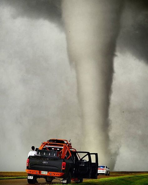 Tornado Facts, Tornado Pictures, Storm Pictures, Weather Cloud, Storm Chasing, Dodge City, Storm Photography, Wild Weather, Lightning Storm