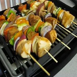 Shishkabobs Recipe, Chicken Teriyaki, Chicken And Shrimp, Puerto Rican Recipes, Teriyaki Sauce, Teriyaki Chicken, Cooking On The Grill, Recipe Details, Puerto Rican