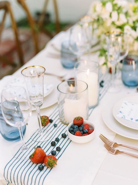 Preppy Dessert Table, Coastal 4th Of July, 4th Of July Tablescapes, Fourth Of July Tablescapes, Fourth Of July Aesthetic, Tablescapes Summer, Summer Tablescapes, Red Napkins, Fourth Of July Decor