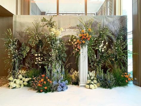 Forest Backdrop Wedding, Dekor Akad, Backdrop Lamaran, Dekorasi Wedding, Wedding Reception Layout, Wedding Sign Decor, Reception Layout, Engagement Decor, Wedding Reception Backdrop