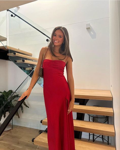 Online now, selling fast ♥️ Year 9 Formal Dresses, Photo Ideas With Long Dress, Formal Dresses For Brunettes, School Formal Outfits, Dinner Dance Dress, Pretty Dresses Aesthetic, Dinner Dance Dresses, Cannes Outfits, Long Graduation Dress