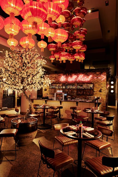 JUMP Tokyo Restaurant Design, Restraunt Interior Design Ideas, Fancy Japanese Restaurant, Japanese Restaurant Aesthetic, Sushi Restaurant Interior, Asian Restaurant Design, Chinese Restaurant Interior, Asian Bar, Korean Bar