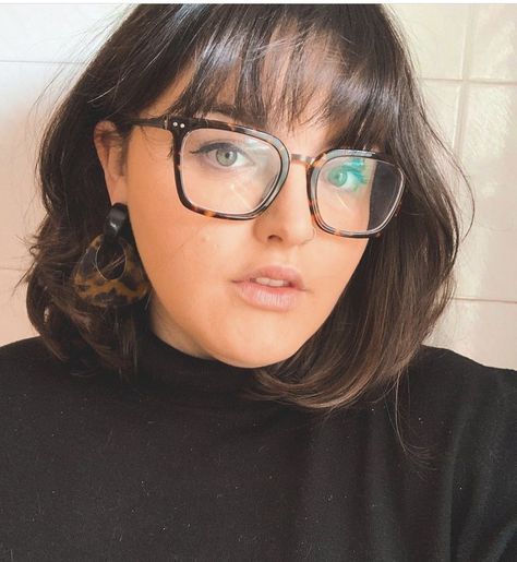 Round Glasses With Bangs, Lob With Bangs And Glasses, Plus Size Short Hair With Bangs, Bob On Chubby Face, Medium Short Haircuts With Bangs, Bobs With Bangs And Glasses, Glasses Frames For Women Round Face Plus Size, Short Hair Bangs Glasses, Bangs Plus Size Face