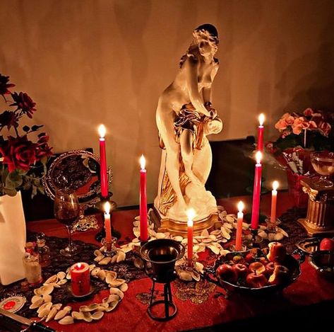 Lilith Altar Aesthetic, Red Witchy Aesthetic, Dark Aphrodite Aesthetic, Lilith Alter, Aphrodite Shrine, Aphrodite Worship, Aphrodite Vibes, Venus Altar, Aphrodite Alter