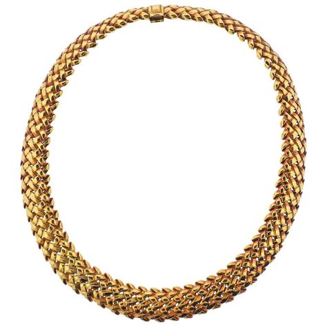 Tiffany & Co. 1960s Woven Gold Necklace | See more rare vintage More Necklaces at https://www.1stdibs.com/jewelry/necklaces/<null> Luxury Designer Gold-tone Necklace, 1stdibs Jewelry, Tiffany Hardwear Necklace Gold, Tiffany Hardwear Necklace, Diamond Necklace Tiffany, Luxury Jewelry Necklace Tiffany & Co., Gold Pendant Necklace Tiffany & Co., Gold Collar Necklace, Tiffany Diamond