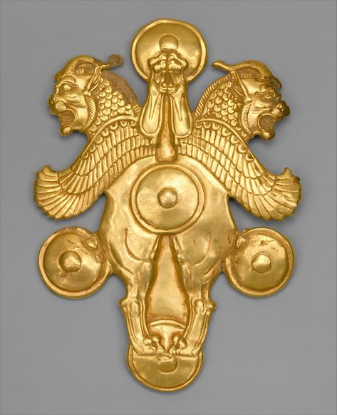 Plaque with horned lion-griffins, Gold, Achaemenid Iran Culture, Ancient Persia, Ancient Jewellery, Persian Empire, Ancient Mesopotamia, Ancient Persian, Art Ancien, An Eagle, Iron Age