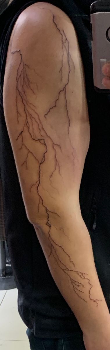 #lightning #tattoo #lightningtattoo #armtattoo Tattoo Chart, Storm Tattoo, Lightning Bolt Tattoo, Shoulder Sleeve Tattoos, Lightning Tattoo, Bolt Tattoo, 16 Tattoo, Tattoo Themes, Light Tattoo