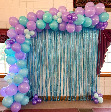 12ft. balloon garland with purple, teal, mint, and deep purple balloons topped off with a teal backdrop banner Pink Purple Teal Birthday Decorations, Teal And Pink Party Decorations, Teal Backdrop, Turquoise Party, Mermaid Birthday Party Decorations, Ariel Little Mermaid, Baby Backdrop, Pink Party Decorations, Birthday Decorations Kids