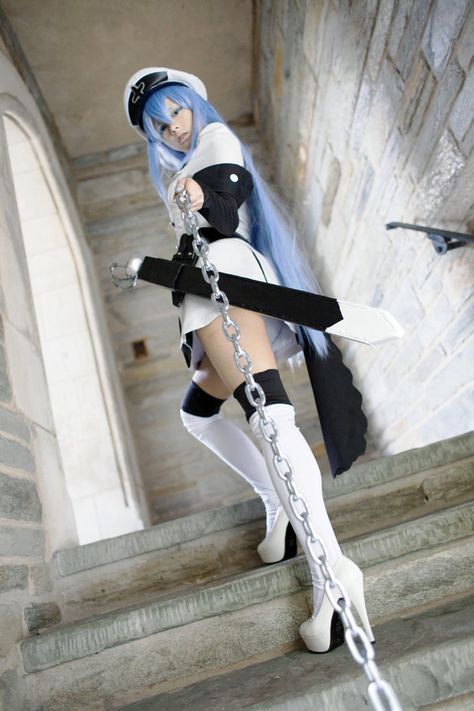 Cosplay Esdeath from Akame Ga Kill Esdeath Cosplay, Cosplay Tumblr, Girl Cosplay, Epic Cosplay, Akame Ga, Dragon Pictures, Costume Cosplay, White Boots, Best Cosplay