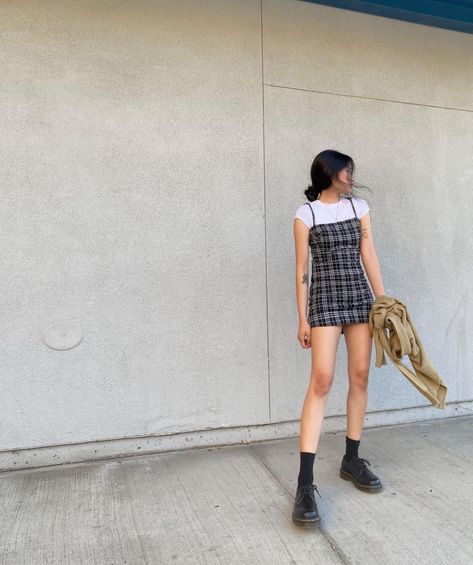 Plaid Dress Outfit Summer, How To Style White Doc Martens, Doc Martens Outfit Summer, Instagram Password, Plaid Dress Outfit, Cami Dress Outfit, Doc Martens Outfits, Dr Martens Outfit, Doctor Dress