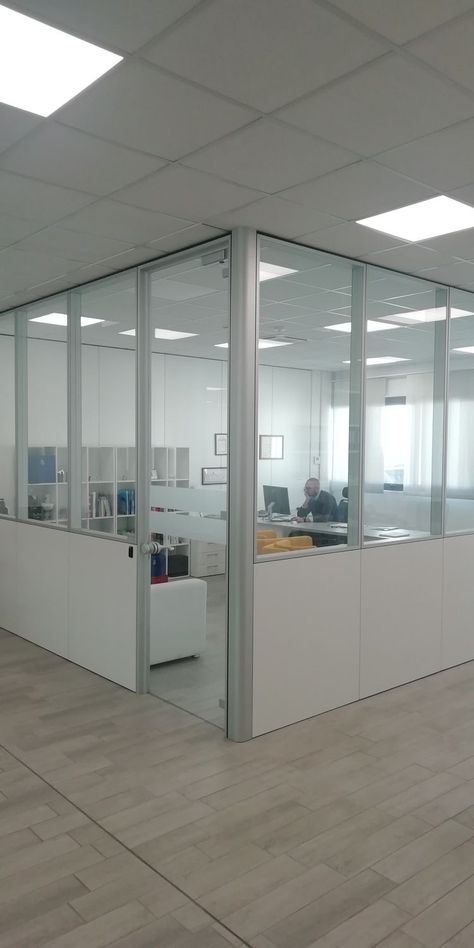 Aluminium Partition Design Office, Aluminium Office Cabin, Clinic Partition Design, Office Partition Ideas, Aluminium Partition, Office Partition Design, Sliding Window Design, Glass Partition Designs, Cubicle Design