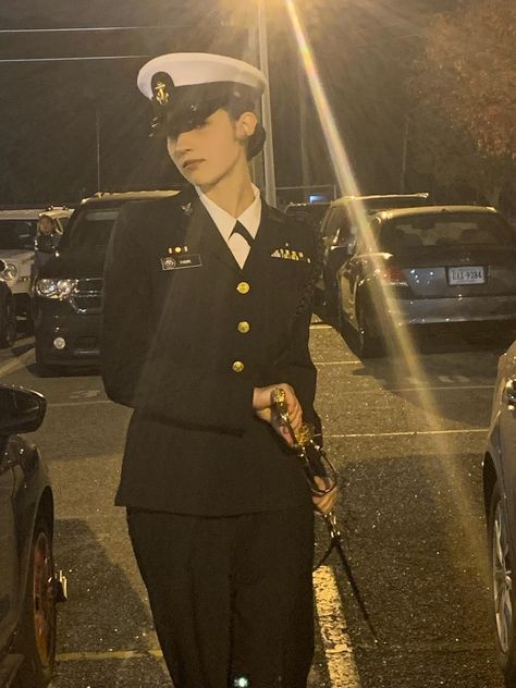 Merchant Navy Aesthetic, Njrotc Aesthetic, Pilot Outfit Women, Military Woman Aesthetic, Navy Aesthetic Military, Jrotc Aesthetic, Navy Seal Aesthetic, Marine Women, Female Navy Officer