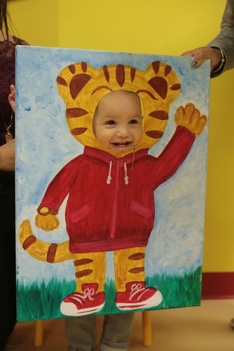 Daniel Tiger Birthday Party Diy, Daniel Tiger 3rd Birthday Party, Daniel Tiger 1st Birthday Party, Daniel Tiger First Birthday, Daniel Tiger Party Ideas, Daniel Tiger Birthday Party Ideas, Daniel Tiger Birthday Party Cake, Daniel The Tiger Birthday Party, Daniel Tiger Party Decorations