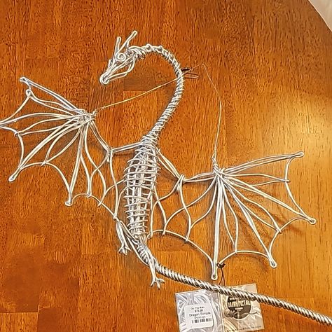 Twisted And Shaped Freehand Out Of One Piece Of Aluminum Wire. 100% Made In The Usa Wire Crochet Sculpture, Bendable Wire Crafts, Wire Products Ideas, High School Wire Sculpture Projects, Wire Resin Art, Steel Wire Art, Wire Bending Art, Halloween Wire Art, Wire Animals Sculpture