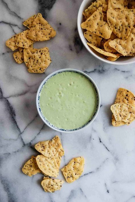 Easy Green Taco Sauce With Jalapenos And Tomatillos Mexican Green Sauce, Green Taco Sauce, Creamy Jalapeno Dip, Dip For Tortilla Chips, Spicy Guacamole, Jalapeno Dip, Creamy Jalapeno, Asada Tacos, Carne Asada Tacos