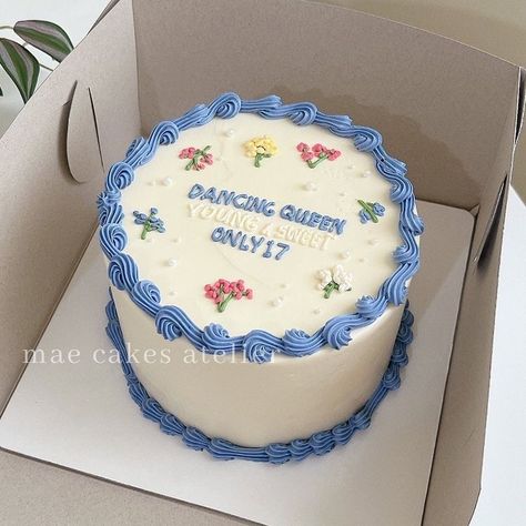 Abba 17th Birthday Cake, Birthday Cakes 17th Birthday, Dancing Queen Only 17 Birthday, Dancing Queen Only 17 Cake, Summer Bday Cake, 17th Birthday Mamma Mia, Mamma Mia Cake 17, Mamma Mia Cake Ideas, Sweet 17 Birthday Cake